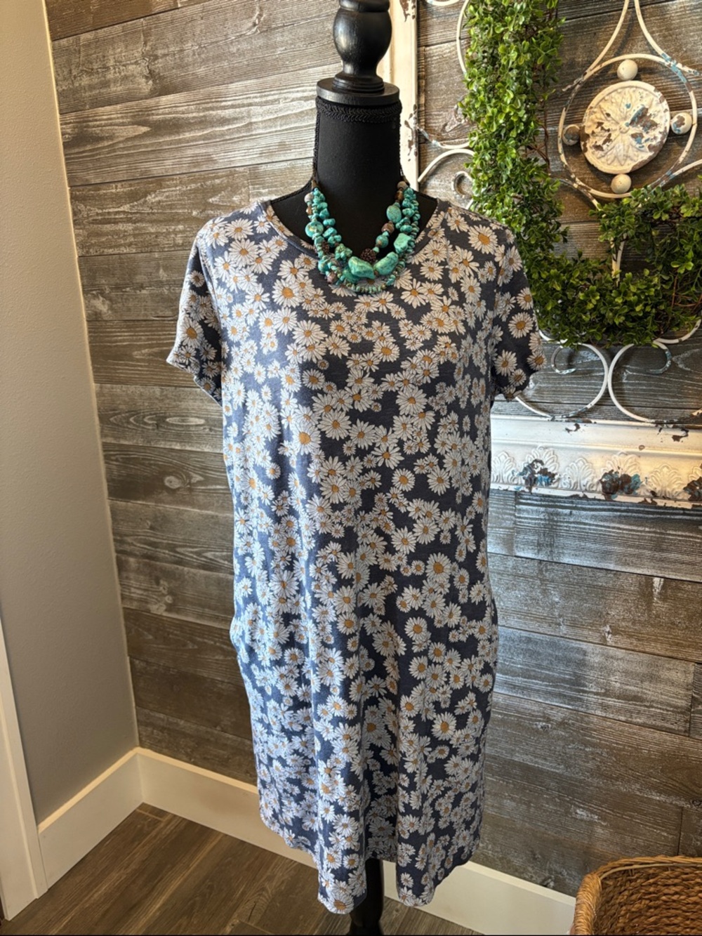 Toad & Co (Size M) Windmere Blue Daisy Print Casual Knit Shift Dress w/ Pockets